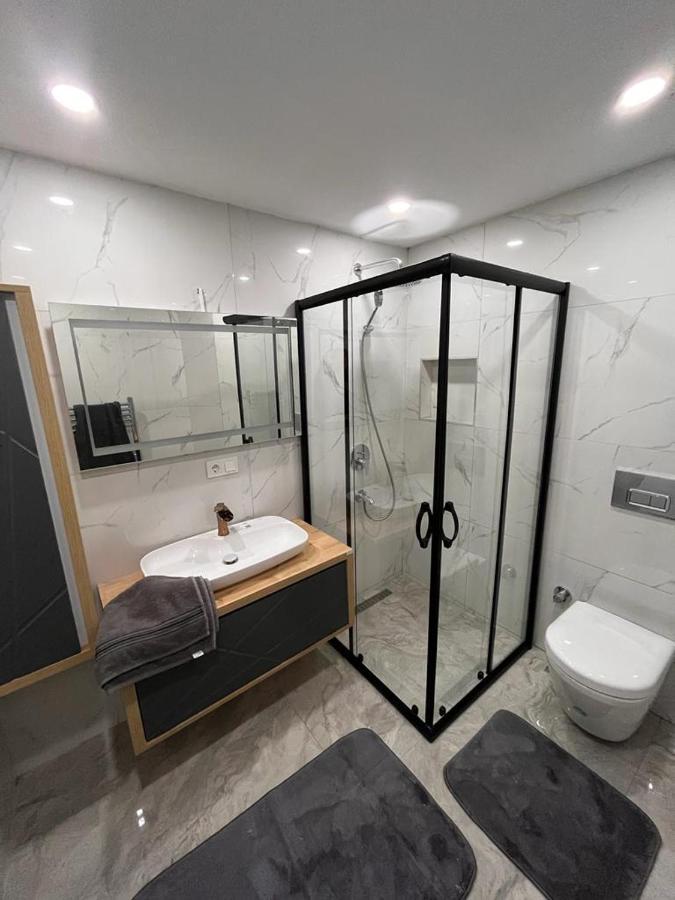 Appartamento Muhtesem Konumda Somineli Lux Daire *